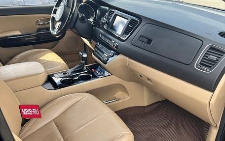 KIA Carnival III, 2019 год, 2 750 000 рублей, 8 фотография