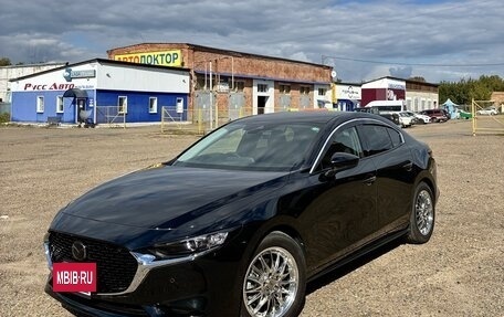 Mazda 3, 2021 год, 1 880 000 рублей, 2 фотография