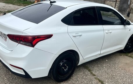 Hyundai Solaris II рестайлинг, 2018 год, 630 000 рублей, 9 фотография