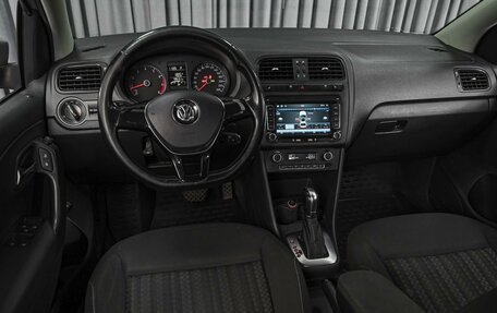 Volkswagen Polo VI (EU Market), 2017 год, 1 070 000 рублей, 6 фотография
