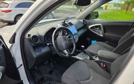 Toyota RAV4, 2011 год, 1 300 000 рублей, 6 фотография