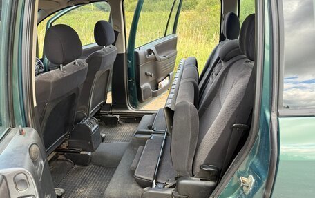 Opel Zafira A рестайлинг, 2002 год, 450 000 рублей, 29 фотография