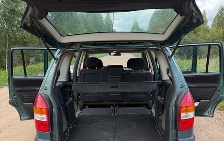 Opel Zafira A рестайлинг, 2002 год, 450 000 рублей, 32 фотография