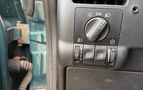 Opel Zafira A рестайлинг, 2002 год, 450 000 рублей, 38 фотография