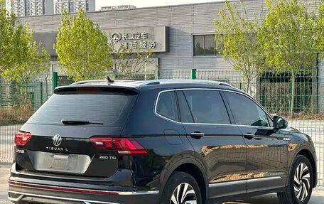 Volkswagen Tiguan II, 2023 год, 2 452 555 рублей, 4 фотография