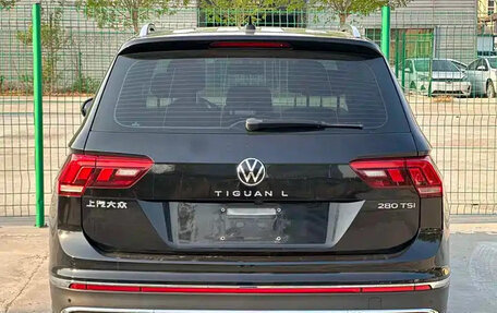 Volkswagen Tiguan II, 2023 год, 2 452 555 рублей, 5 фотография