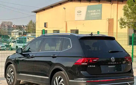 Volkswagen Tiguan II, 2023 год, 2 452 555 рублей, 6 фотография