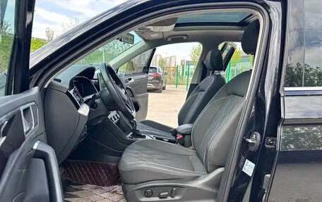 Volkswagen Tiguan II, 2023 год, 2 452 555 рублей, 8 фотография
