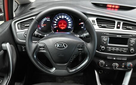 KIA cee'd III, 2014 год, 990 000 рублей, 12 фотография