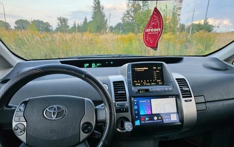 Toyota Prius, 2006 год, 570 000 рублей, 8 фотография
