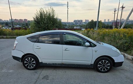 Toyota Prius, 2006 год, 570 000 рублей, 3 фотография