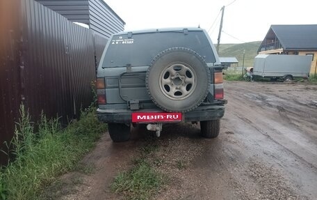 Nissan Terrano II рестайлинг, 1993 год, 490 000 рублей, 6 фотография