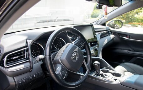 Toyota Camry, 2022 год, 5 600 000 рублей, 13 фотография