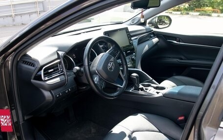 Toyota Camry, 2022 год, 5 600 000 рублей, 10 фотография