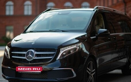 Mercedes-Benz V-Класс, 2020 год, 9 999 999 рублей, 12 фотография