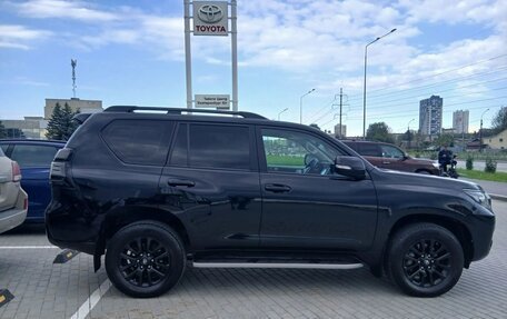Toyota Land Cruiser Prado 150 рестайлинг 2, 2020 год, 6 900 000 рублей, 3 фотография