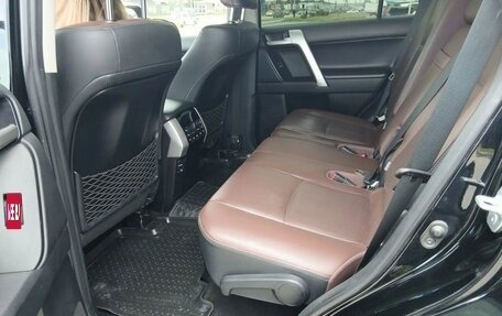 Toyota Land Cruiser Prado 150 рестайлинг 2, 2020 год, 6 900 000 рублей, 14 фотография