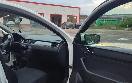 Skoda Rapid I, 2014 год, 930 000 рублей, 14 фотография