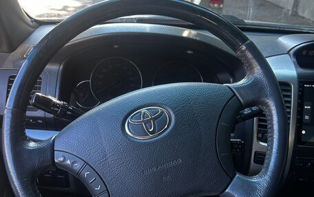 Toyota Land Cruiser Prado 120 рестайлинг, 2005 год, 1 900 000 рублей, 2 фотография