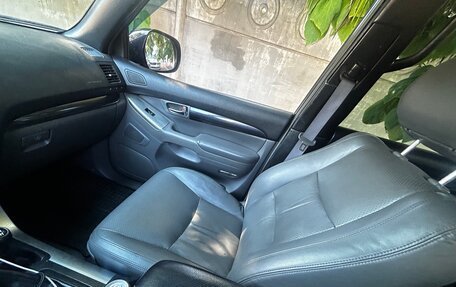 Toyota Land Cruiser Prado 120 рестайлинг, 2005 год, 1 900 000 рублей, 4 фотография