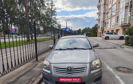 Toyota Avensis III рестайлинг, 2007 год, 460 000 рублей, 1 фотография