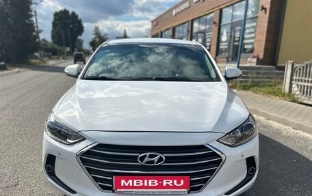 Hyundai Elantra VI рестайлинг, 2018 год, 1 750 000 рублей, 2 фотография