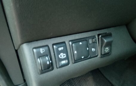 Nissan Navara (Frontier), 2007 год, 920 000 рублей, 13 фотография