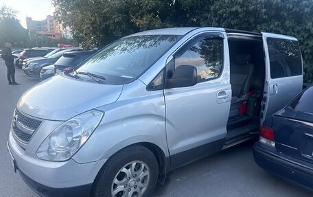 Hyundai Grand Starex Grand Starex I рестайлинг 2, 2008 год, 650 000 рублей, 4 фотография