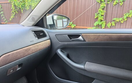 Volkswagen Jetta VI, 2012 год, 1 300 000 рублей, 12 фотография