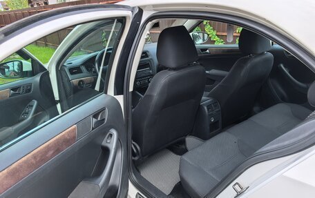 Volkswagen Jetta VI, 2012 год, 1 300 000 рублей, 13 фотография