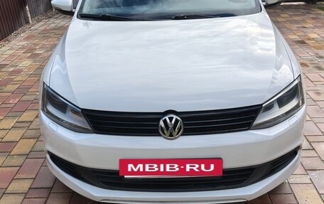 Volkswagen Jetta VI, 2012 год, 1 300 000 рублей, 5 фотография