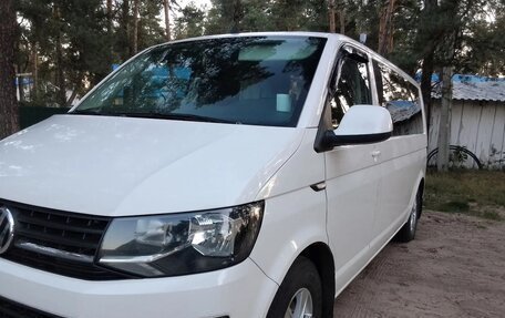 Volkswagen Caravelle T6 рестайлинг, 2018 год, 2 510 000 рублей, 2 фотография