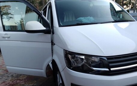 Volkswagen Caravelle T6 рестайлинг, 2018 год, 2 510 000 рублей, 6 фотография