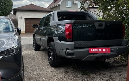 Chevrolet Avalanche I, 2002 год, 1 100 000 рублей, 4 фотография