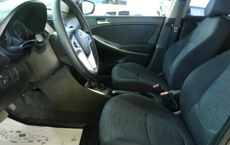 Hyundai Solaris II рестайлинг, 2015 год, 989 000 рублей, 7 фотография