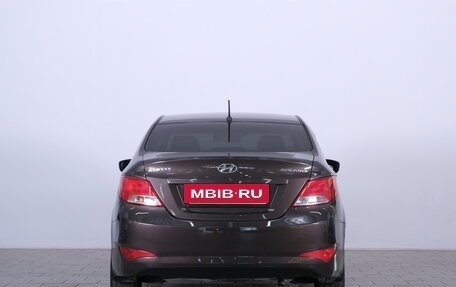Hyundai Solaris II рестайлинг, 2015 год, 989 000 рублей, 5 фотография