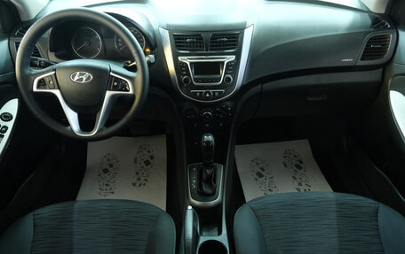Hyundai Solaris II рестайлинг, 2015 год, 989 000 рублей, 12 фотография