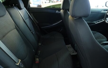 Hyundai Solaris II рестайлинг, 2015 год, 989 000 рублей, 19 фотография