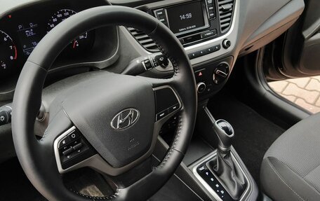 Hyundai Solaris II рестайлинг, 2018 год, 1 260 000 рублей, 21 фотография