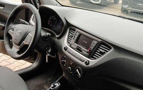Hyundai Solaris II рестайлинг, 2018 год, 1 260 000 рублей, 18 фотография