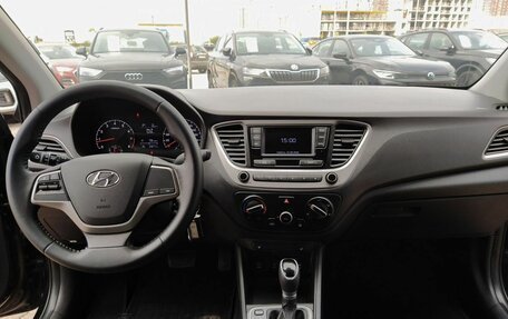 Hyundai Solaris II рестайлинг, 2018 год, 1 260 000 рублей, 23 фотография