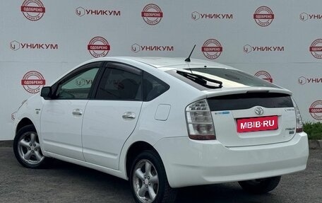 Toyota Prius, 2010 год, 699 000 рублей, 3 фотография