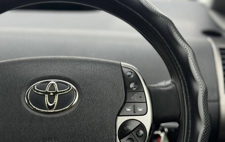 Toyota Prius, 2010 год, 699 000 рублей, 28 фотография