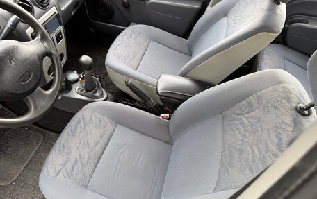 Renault Logan I, 2006 год, 550 000 рублей, 3 фотография
