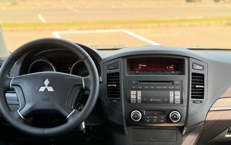 Mitsubishi Pajero IV, 2013 год, 1 890 000 рублей, 18 фотография