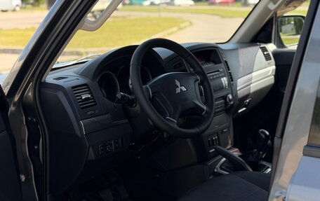 Mitsubishi Pajero IV, 2013 год, 1 890 000 рублей, 17 фотография