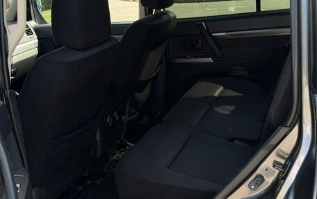 Mitsubishi Pajero IV, 2013 год, 1 890 000 рублей, 12 фотография