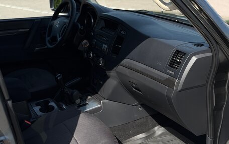 Mitsubishi Pajero IV, 2013 год, 1 890 000 рублей, 15 фотография