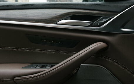 BMW 5 серия, 2020 год, 2 950 000 рублей, 21 фотография