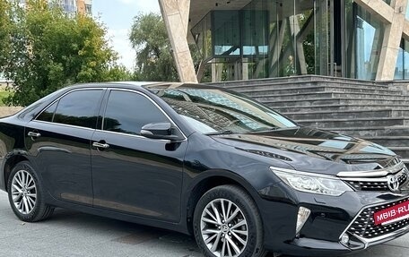 Toyota Camry, 2015 год, 1 620 000 рублей, 3 фотография
